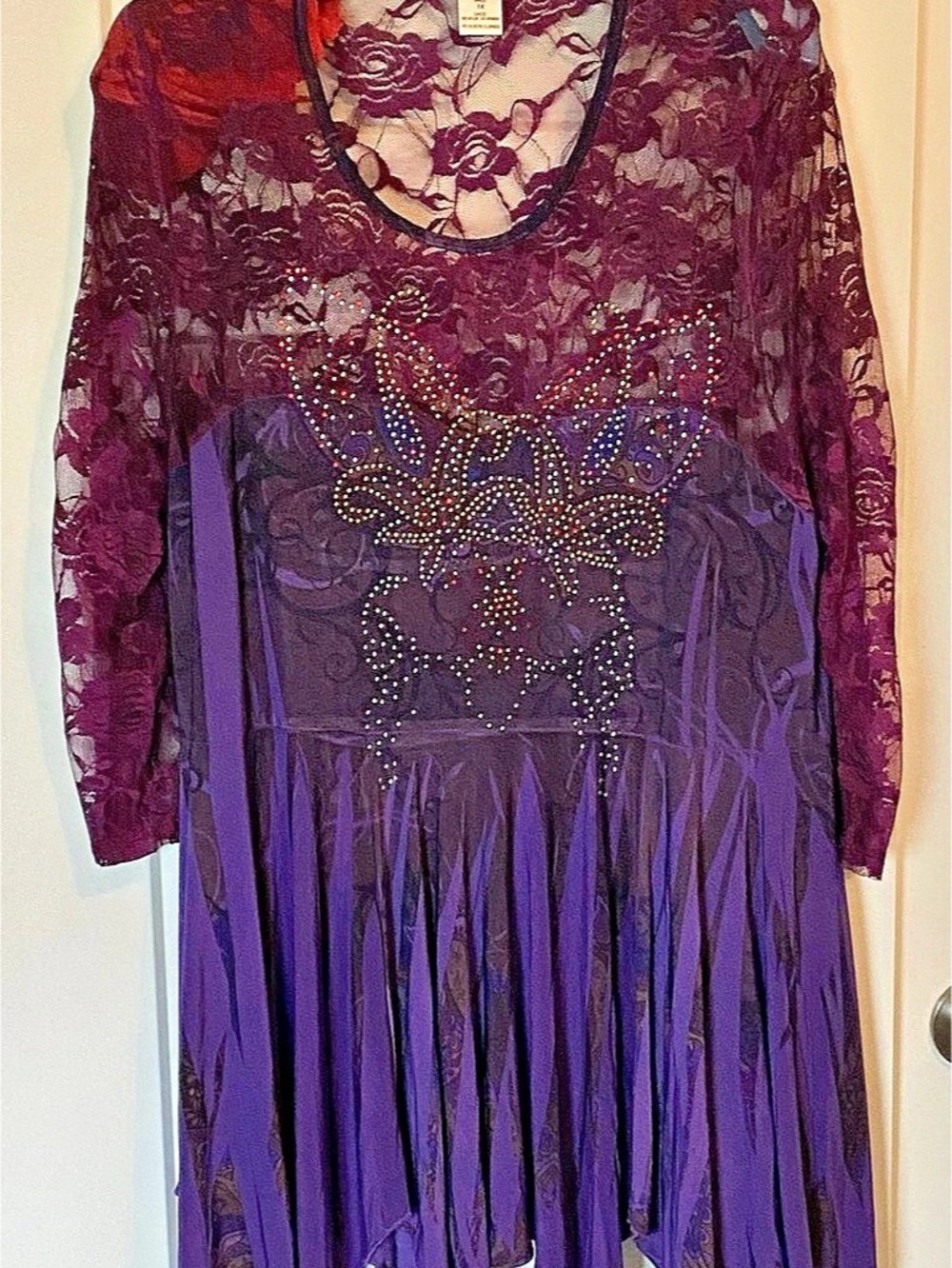 The Pyramid Collection Floral Lace Tunic in Purple Size 1X